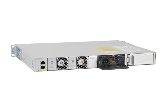 C9200L-24P-4G-E Switch Cisco Catalyst 9200L 24 Port PoE+ 4 X 1G Network Essentials
